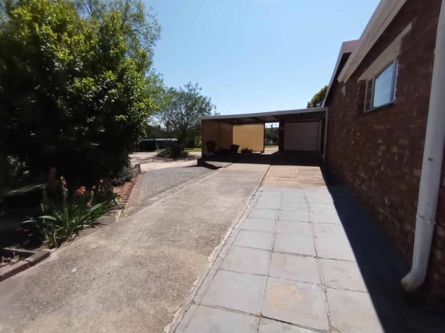 4 Bedroom Property for Sale in Parys Free State